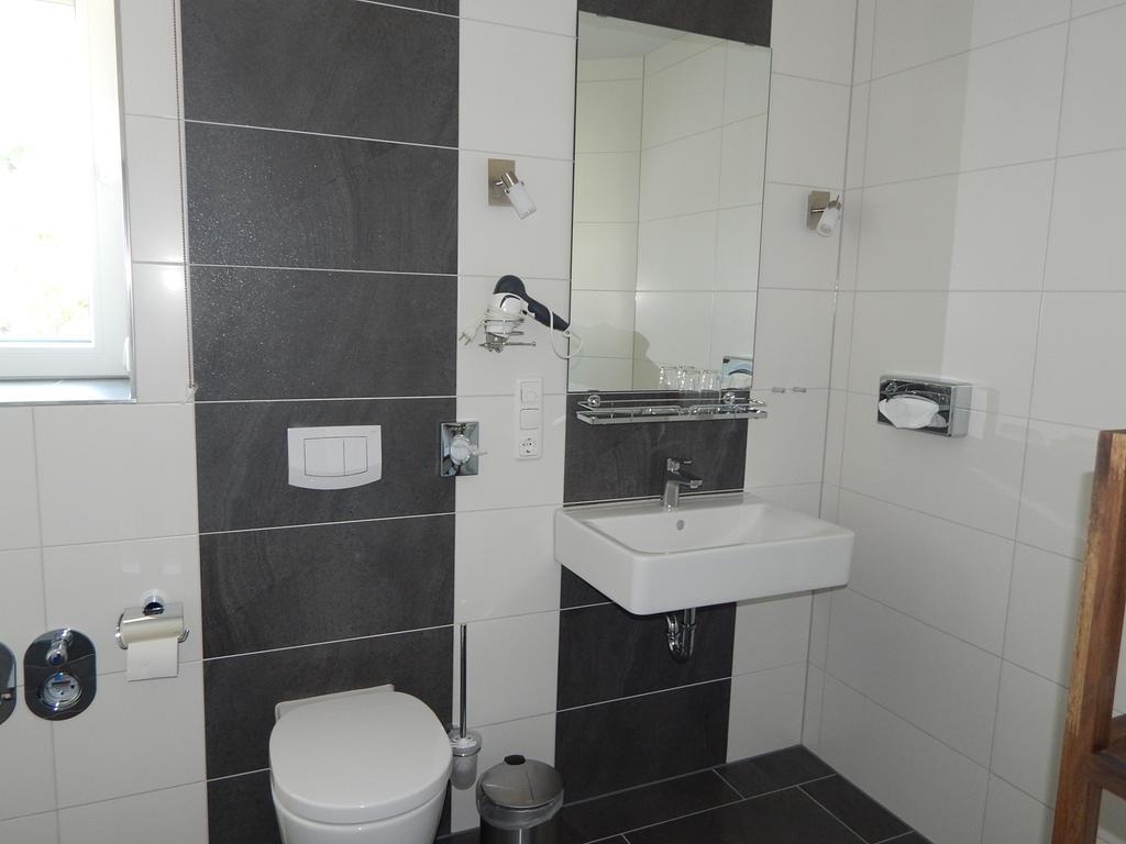 Aparthotel Ohlenforst Vis A Vis Wassenberg Camera foto